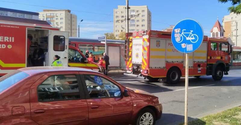 arad sapte raniti au fost dusi la spital in urma ciocnirii a doua tramvaie 68f8b33c3b88d