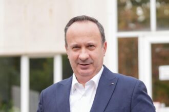 caciu oamenii vad boieria de la stat trebuie ajustari si la centru 6901ed58045f1