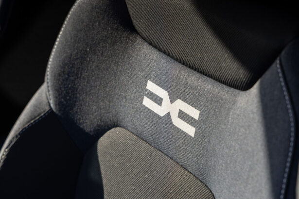 cancelaria prim ministrului contract de leasing pentru 17 masini duster economie de 400 000 lei lunar 68de9c8f518a7