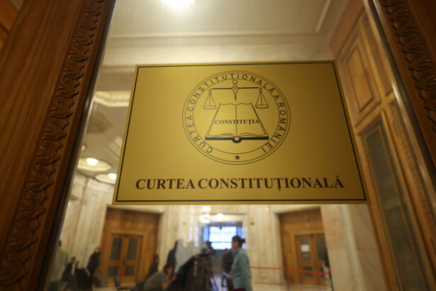 ccr dezbate pe 5 noiembrie sesizarile iccj si aur privind legea privind plata pensiilor private 68f4bf7c84f63
