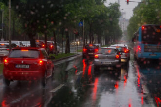 cod rosu de ploi torentiale autoritatile fac apel la populatie sa stea in casa si sa se pregateasca pentru fenomene extreme 68e525b8e8668