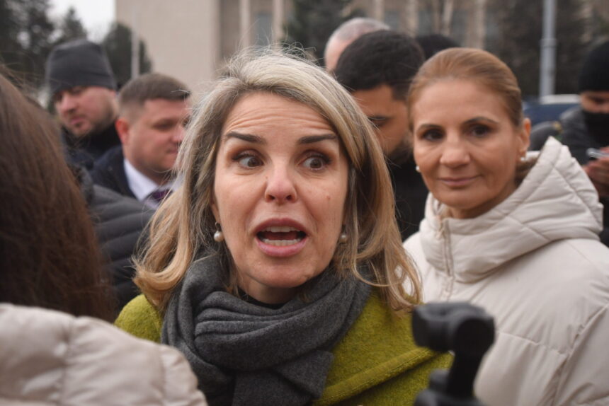 cristela georgescu mesaj de sustinere pentru sotul sau aceasta suferinta nu o dorim nici eu nici calin celor care fac atata nedreptate unui om nevinovat 68e56d91a1b15