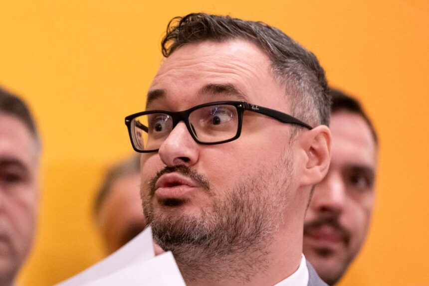 dan tanasa cere demisia premierului bolojan bolojan s a transformat din premier in chirias de lux pe banii romanilor 68fa4978489aa