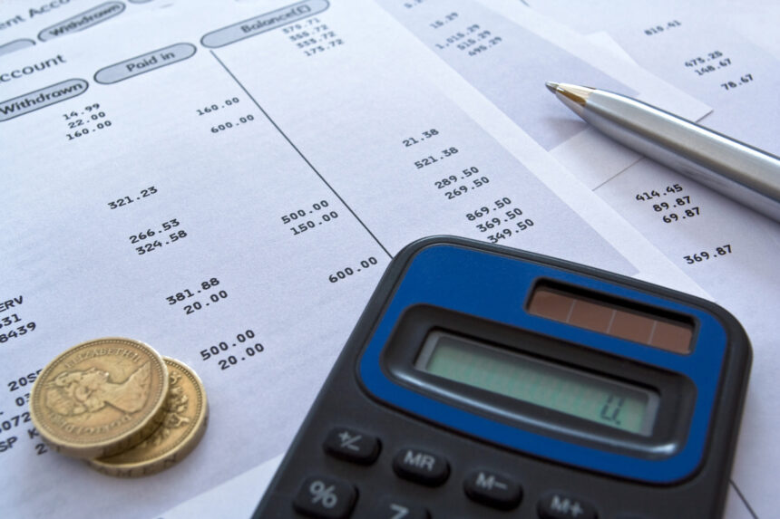 depozitele rezidentilor clienti neguvernamentali au crescut pana la aproximativ 6348 miliarde lei in luna septembrie 2025 in crestere cu 03 fata de luna august 68f9f4aebd99d