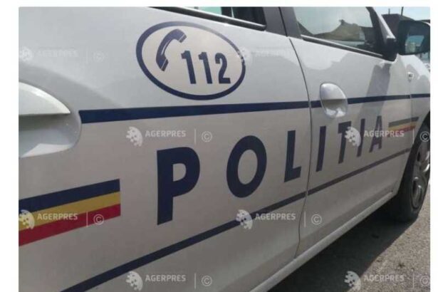 dolj un barbat din bals a sustras o masina de politie din curtea postului de politie robanesti 68fe2f23b44fe