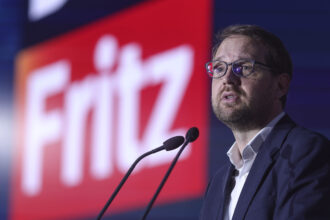 dominic fritz dupa ce curtea constitutionala a respins legea privind pensiile magistratilor guvernul nu va renunta la desfiintarea acestor privilegii 68f63de821133 scaled 1