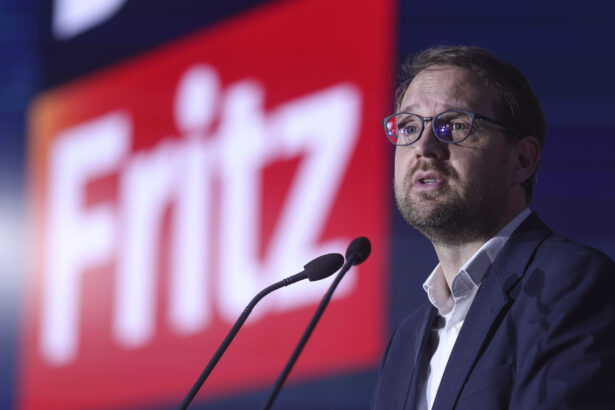 dominic fritz dupa ce curtea constitutionala a respins legea privind pensiile magistratilor guvernul nu va renunta la desfiintarea acestor privilegii 68f63de821133 scaled 1