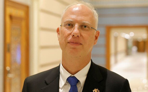 emisarul lui putin spune ca rusia si ucraina sunt aproape de o solutie pentru incheierea razboiului 68fc51f3a96e4