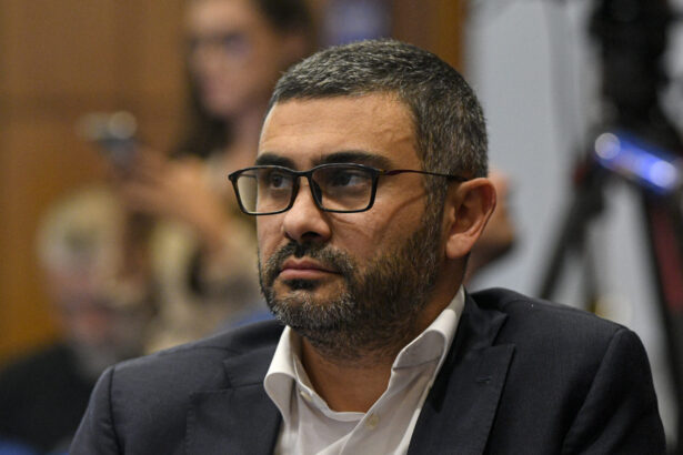 florin manole spune ca romania risca sa piarda 231 de mil euro din cauza legii pensiilor magistratilor 68fa51bf5e61a