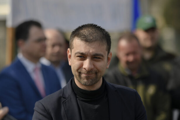 gabriel zetea va candida pentru un nou mandat de vicepresedinte psd ce cuvant va fi eliminat din statutul partidului 68ee086317d1f