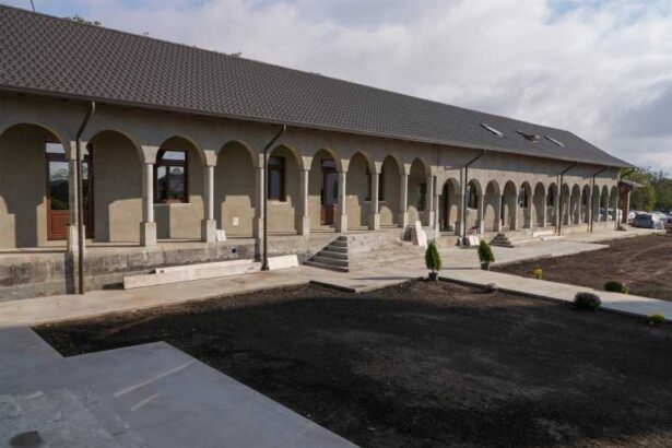 galati centru pentru reabilitarea si integrarea tinerilor cu adictii construit la initiativa arhiepiscopiei dunarii de jos 68de7ae523975