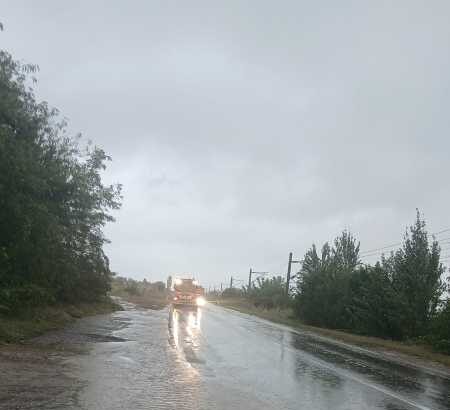 galati sectoare de drum inundate echipele drdp buzau actioneaza in teren 68e6141f13ccf