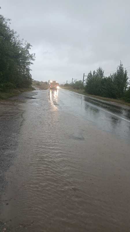 galati sectoare de drum inundate echipele drdp buzau actioneaza in teren 68e6141f13ccf