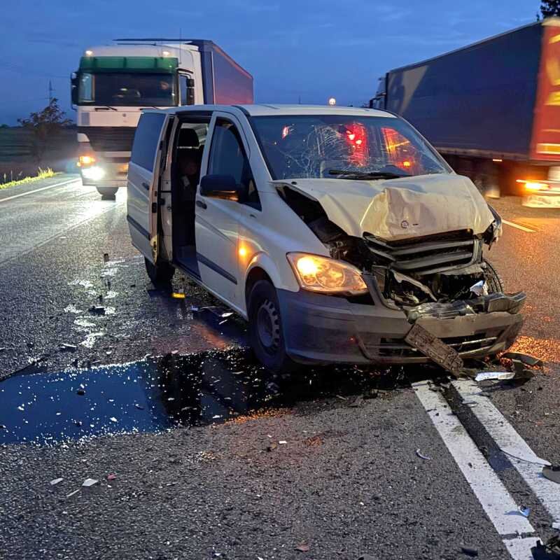 giurgiu o autoutilitara si un microbuz implicate intr un accident pe dn 5 patru persoane au avut nevoie de ingrijiri medicale 68ede0fe5773d