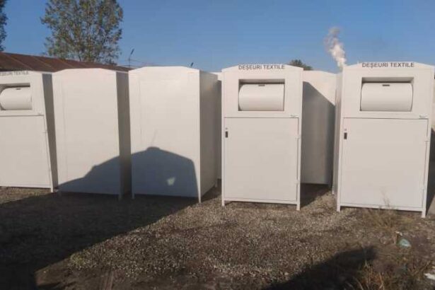 gorj au sosit primele containere destinate colectarii hainelor vechi 68ecbe5779d69