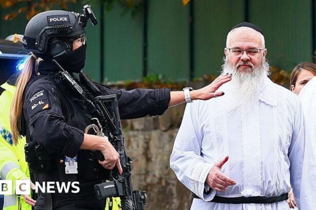 heroes stopped attacker getting inside synagogue 68dedf0ec691d