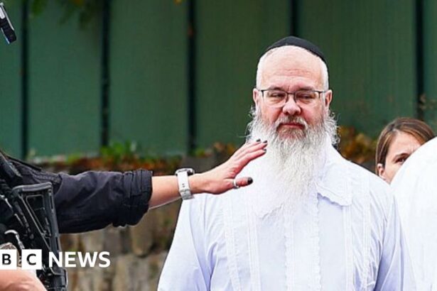 i saw evil as attacker tried to barge into synagogue rabbi tells bbc 68dff4e407751