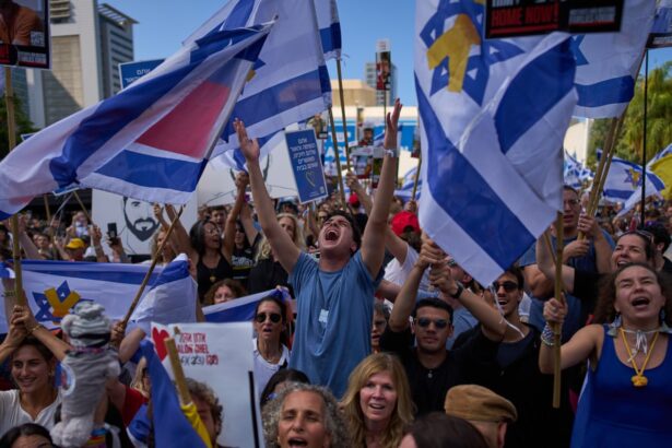 israelis and palestinians celebrate as truce brings hope of era of peace 68ed7b303d59e