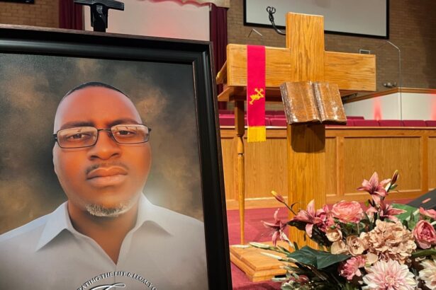 kansas deputy pressed knee into cuffed black man for 86 seconds records show 68e071d858172