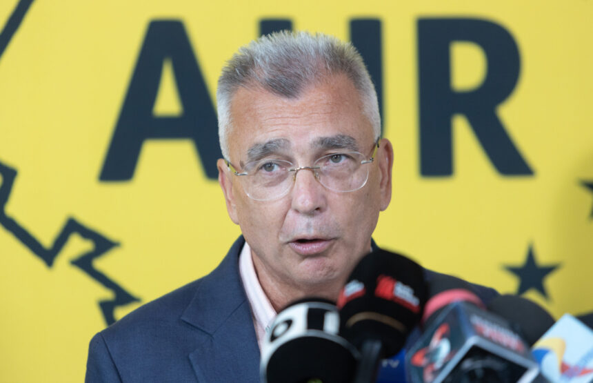 liderul senatorilor aur avertizeaza ca datoria romaniei atinge un nou record negativ statul va imprumuta 259 de miliarde de lei in 2025 68e0efe931498