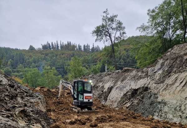 maramures lucrari de punere in siguranta a terenului afectat de prabusirea vechii mine de sare costiui 68eb750637fed