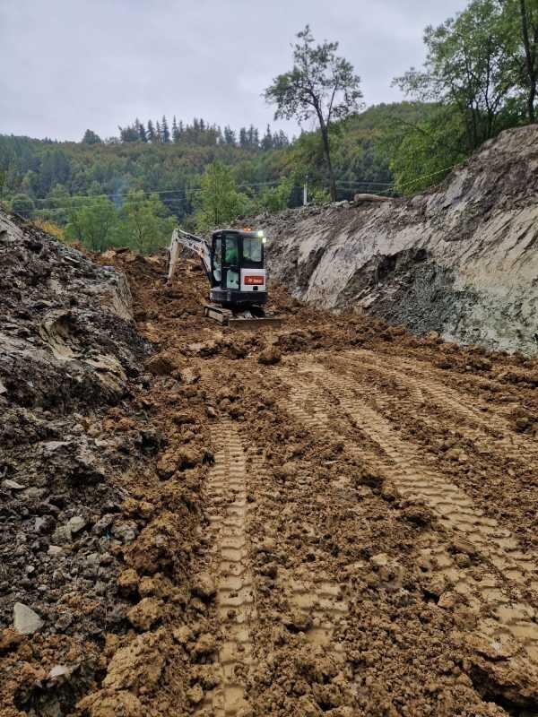 maramures lucrari de punere in siguranta a terenului afectat de prabusirea vechii mine de sare costiui 68eb750637fed