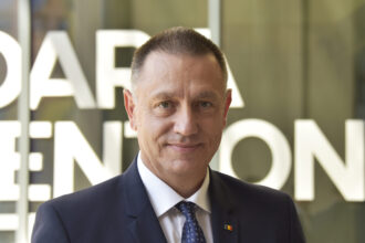 mihai fifor atac la adresa premierului bolojan mergem incet dar sigur cu capul in zid 68f4eaf8627f2