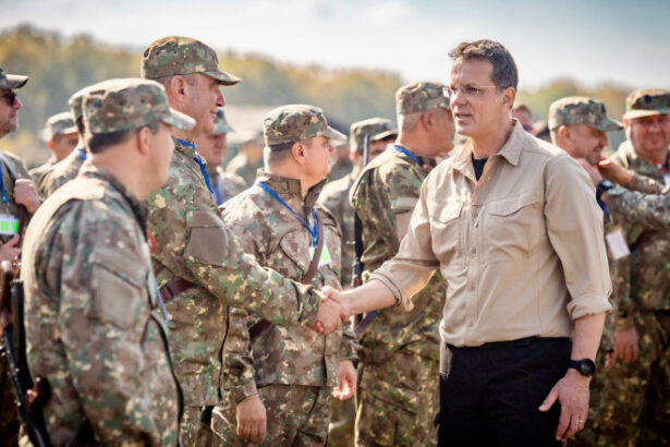 ministrul apararii de ziua armatei continuam investitiile in tehnica de lupta infrastructura si instruire a militarilor 68fc9b9609a88