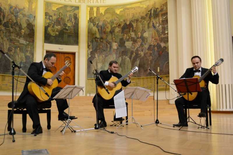 neamt trio andrei deschide stagiunea muzicala 2025 2026 68e4c3b80bca2