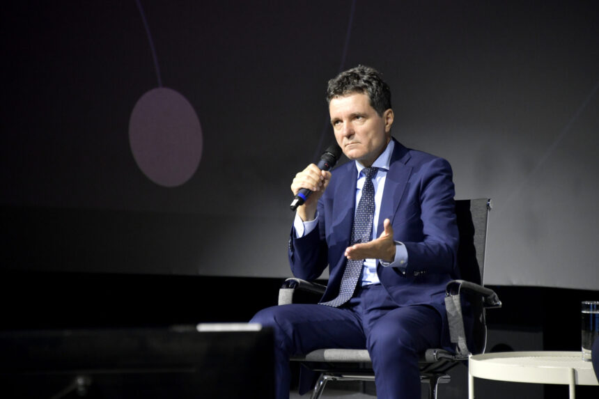 nicusor dan despre perioada comunismului in romania oamenii au vazut in perioada ceausescu un plan de tara 68f689bcde7f0