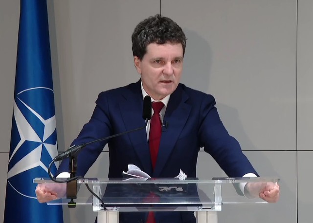 nicusor dan e posibil ca fortand un salariu minim prea mare anumite activitati sa devina necompetitive in romania si niste sute mii de oameni sa si piarda locurile de munca 68fbdbf3a4d89