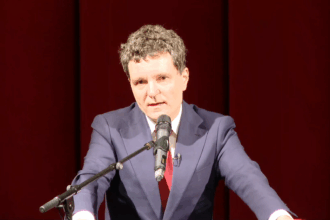 nicusor dan la iasi trebuie sa luptam pentru adevar 68fb69b976f8f