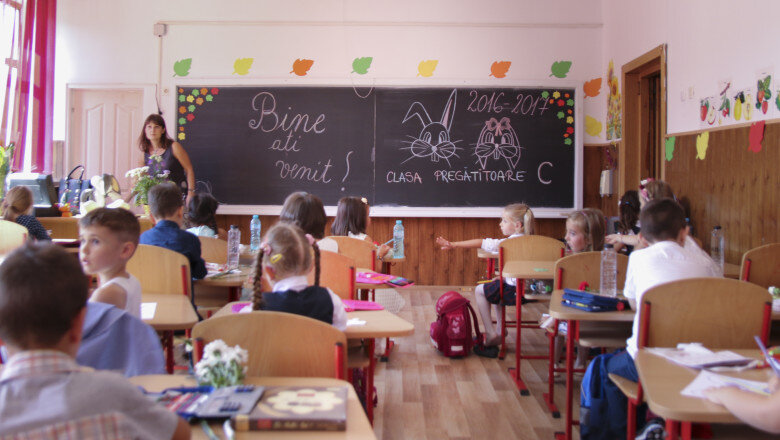 o invatatoare a avut in septembrie un salariu mai mic cu 700 de lei decat minimul pe economie cum incurajam tinerii sa vina in sistem 68f0c3e9e22a0