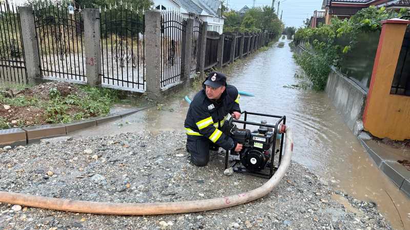 olt doua gospodarii din slatina inundate dupa ploile abundente de vineri 68e0023d5c33a