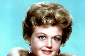 personalitatea zilei actrita angela lansbury 68f0a7187418c