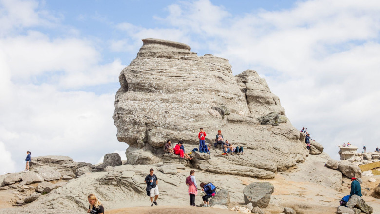 peste jumatate din romani sunt convinsi ca in romania exista locuri incarcate energetic care influenteaza starea oamenilor 68f0a7b499aa3