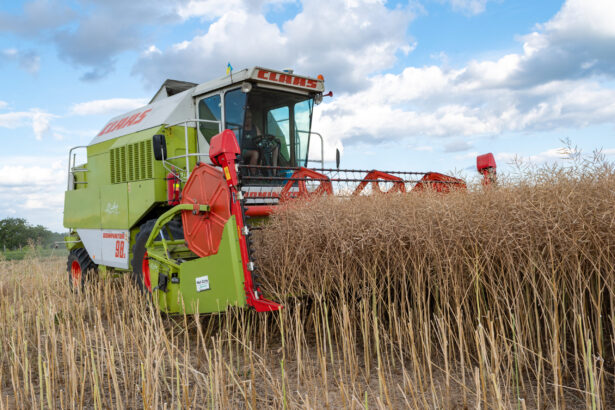 premiera comisarul european pentru agricultura christophe hansen face o vizita in romania 68e532f5ef5ce