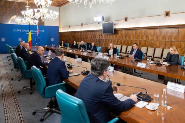 premierul bolojan a discutat cu parlamentari australieni despre noi domenii de cooperare energie aparare infrastructura si logistica 68ee4237e02d9