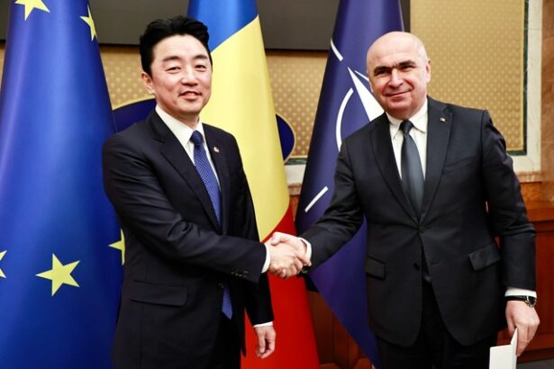 premierul ilie bolojan a primit vizita sefului cancelariei presedintelui republicii coreea kang hoon sik 68f7502e1fd83