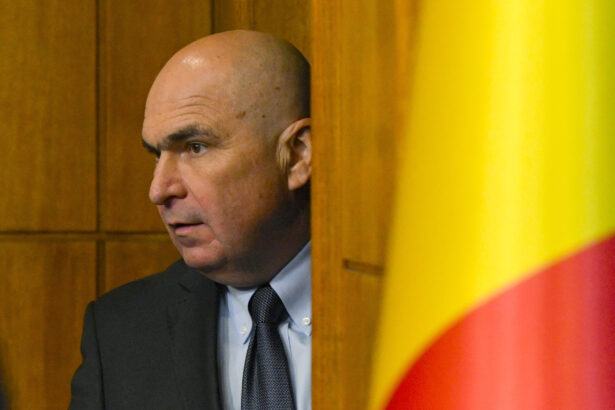 premierul ilie bolojan despre cazul chiriei de 180 000 euro exim bank astept sa vad ca cei care trebuie sa si faca datoria sa vina cu o finalizare a anchetei 68e0046d9f5cd