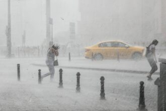 primaria sector 2 ofera compensatii pentru masinile distruse de fenomene meteo extreme 68dfe014ea410