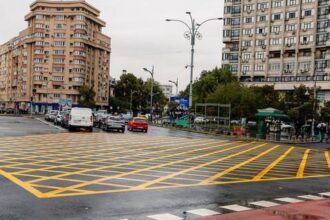 primarul general interimar al capitalei anunta o noua masura pentru fluidizarea traficului la piata victoriei intersectia ramane libera si traficul se misca mai bine 68de96eb3283f