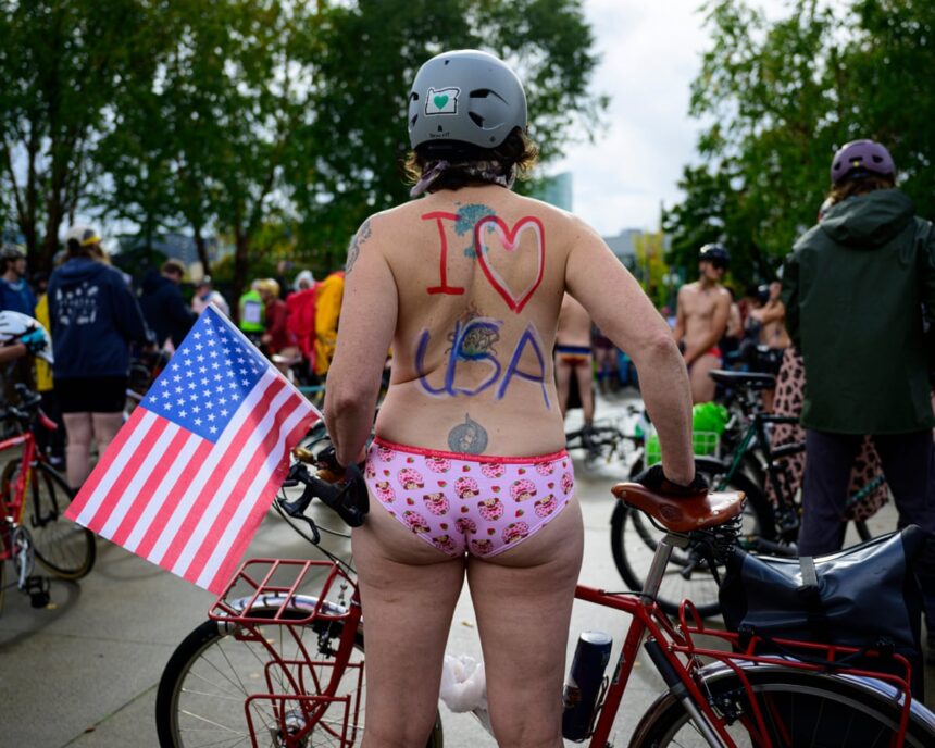 quintessentially portland nude cyclists protest against national guard deployment 68ed072e3ae6e