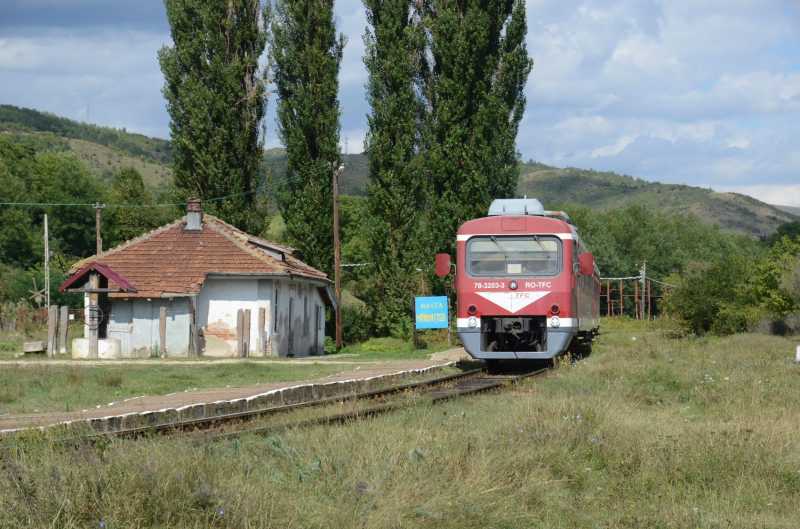 reportaj buzau calea ferata a tuicarului nu va strapunge carpatii pe vremuri calatorii beau tuica din globurile becurilor 68e4b6dd25c29