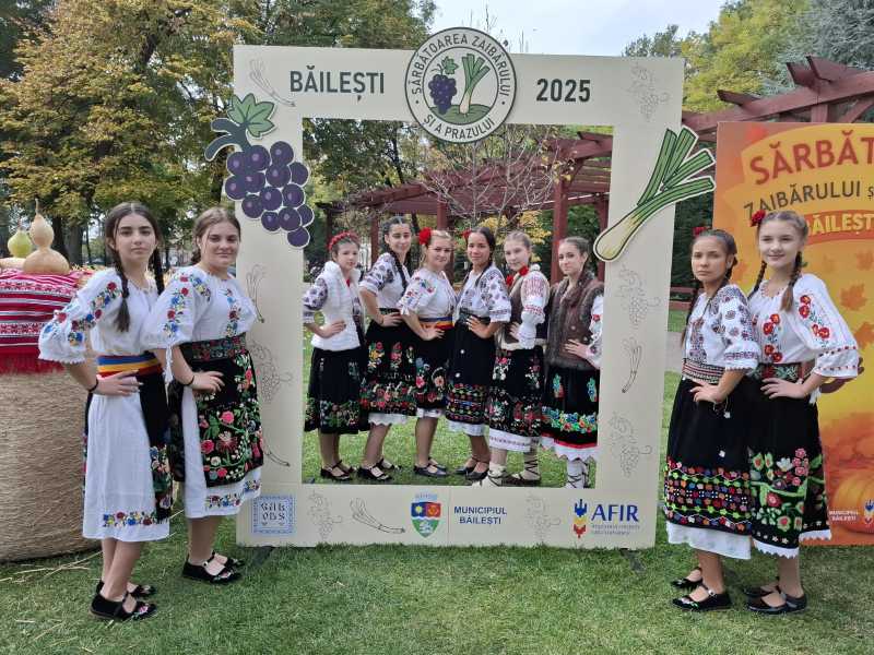 reportaj festivalul prazului si al zaibarului o sarbatoare a traditiei si gustului din bailesti galerie foto 68f506492dadb