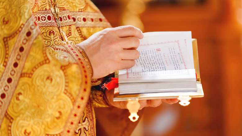 sfinti sarbatoriti in luna noiembrie date importante mentionate cu cruce rosie in calendarul