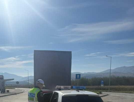 sibiu un sofer de tir cetatean strain retinut dupa ce a fost prins baut la volan pe autostrada a1 68f90684eba35