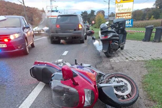 suceava accident cu doua motociclete pe dn 17 doi raniti dintre care unul gasit inconstient 68ebe57dd62b2