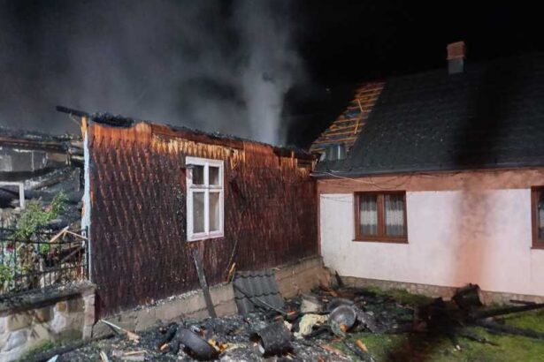 suceava un barbat din gura putnei gasit carbonizat in casa distrusa de un incendiu 68f096ba0dca0