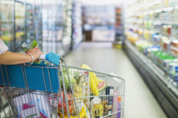 supermarketurile ar putea fi obligate sa reduca produsele proprii ce prevede un proiect de lege depus de aur 68e6207fb19fb